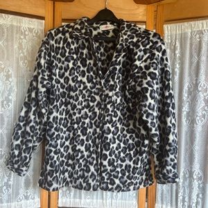 Light weight cheetah button up jacket